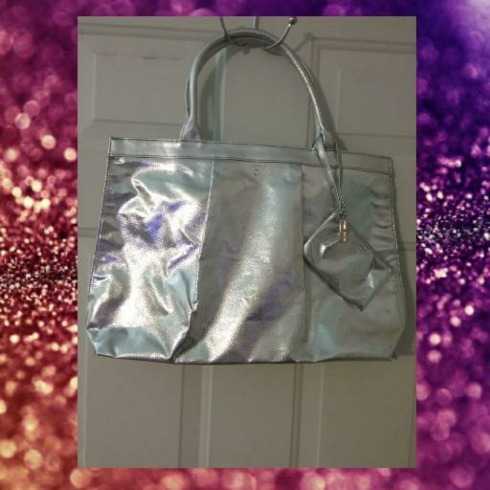 Silvery with Glittery Diamonds Studs Bag